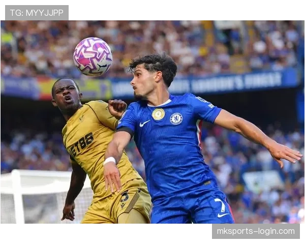 进球前犯规为何不算？规则如何界定进攻有利与判罚时机